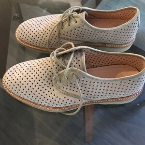 Beige lace up leather perforated lace up shoes
